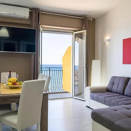 Loft Panorama Di Naxos Джардіні-Наксос