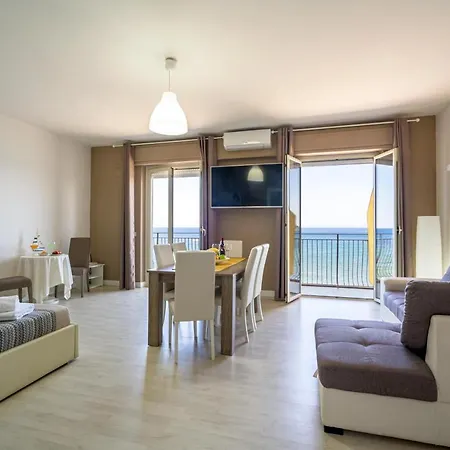 Loft Panorama Di Naxos Джардіні-Наксос