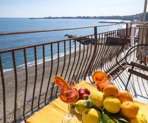 Apartamento Loft Panorama Di Naxos Giardini-Naxos